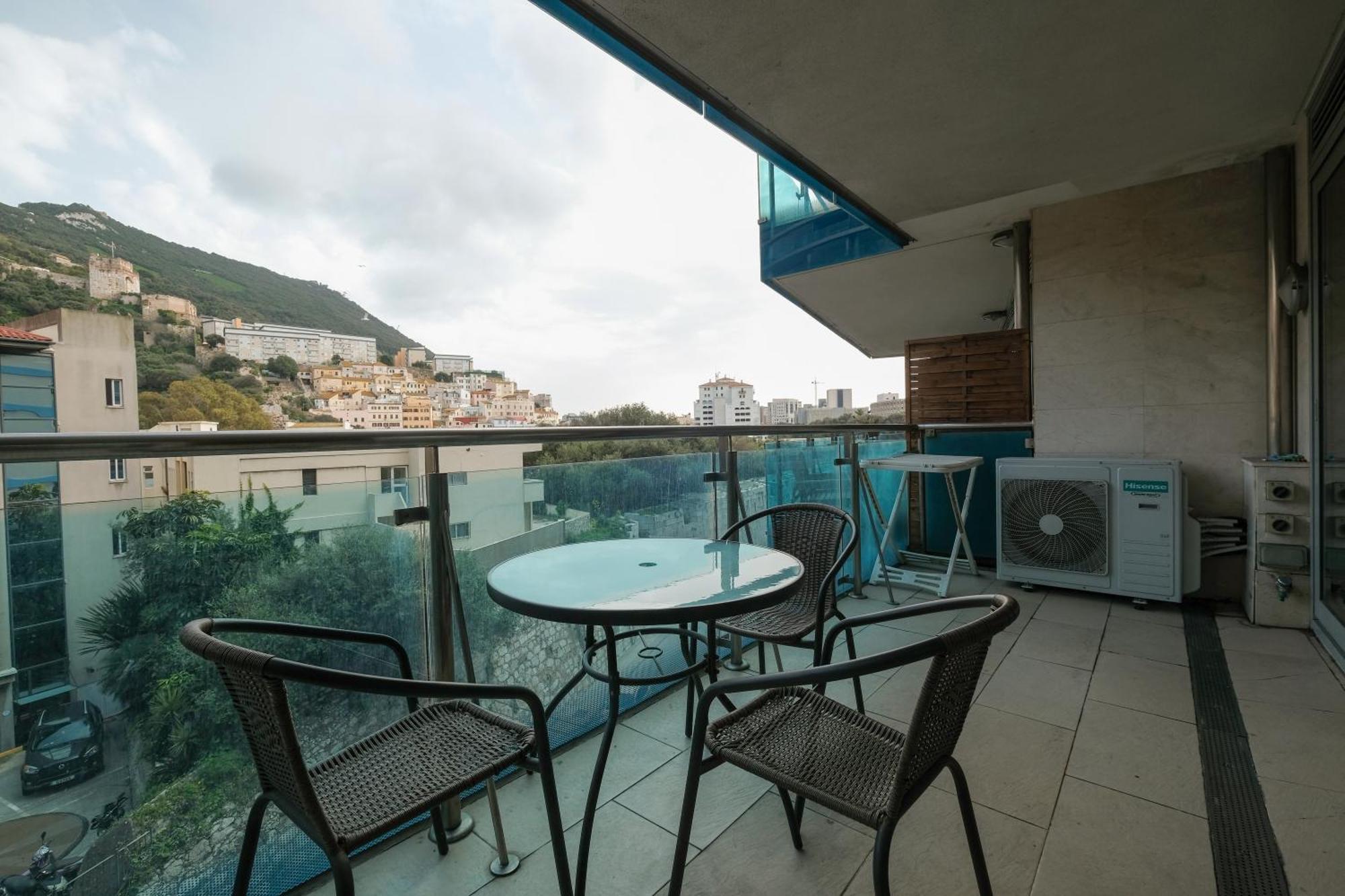 Ocean Village 2 Bedroom Apartment Gibraltar Exterior photo