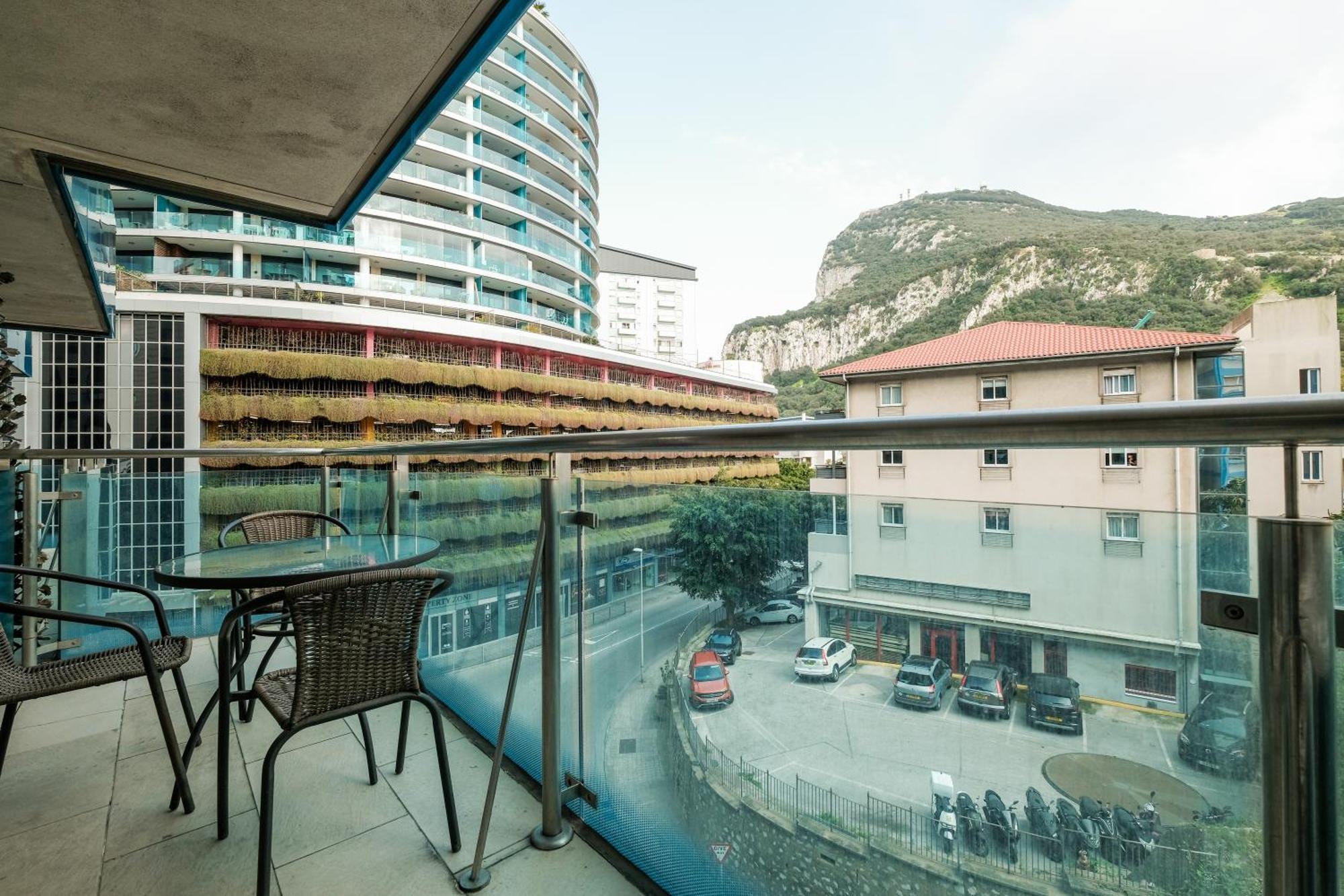 Ocean Village 2 Bedroom Apartment Gibraltar Exterior photo